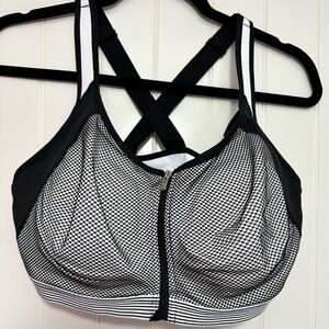 Victoria’s Secret Knockout Sports Bra in 36DD